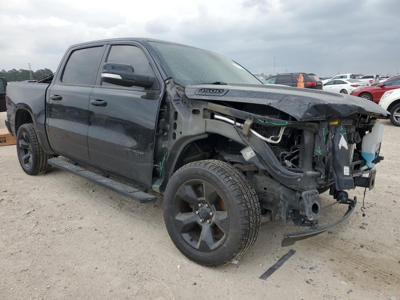 2019 RAM 1500 BIG H - Фото 4