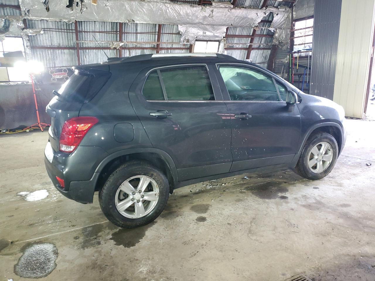 2018 CHEVROLET TRAX 1LT - Image 3