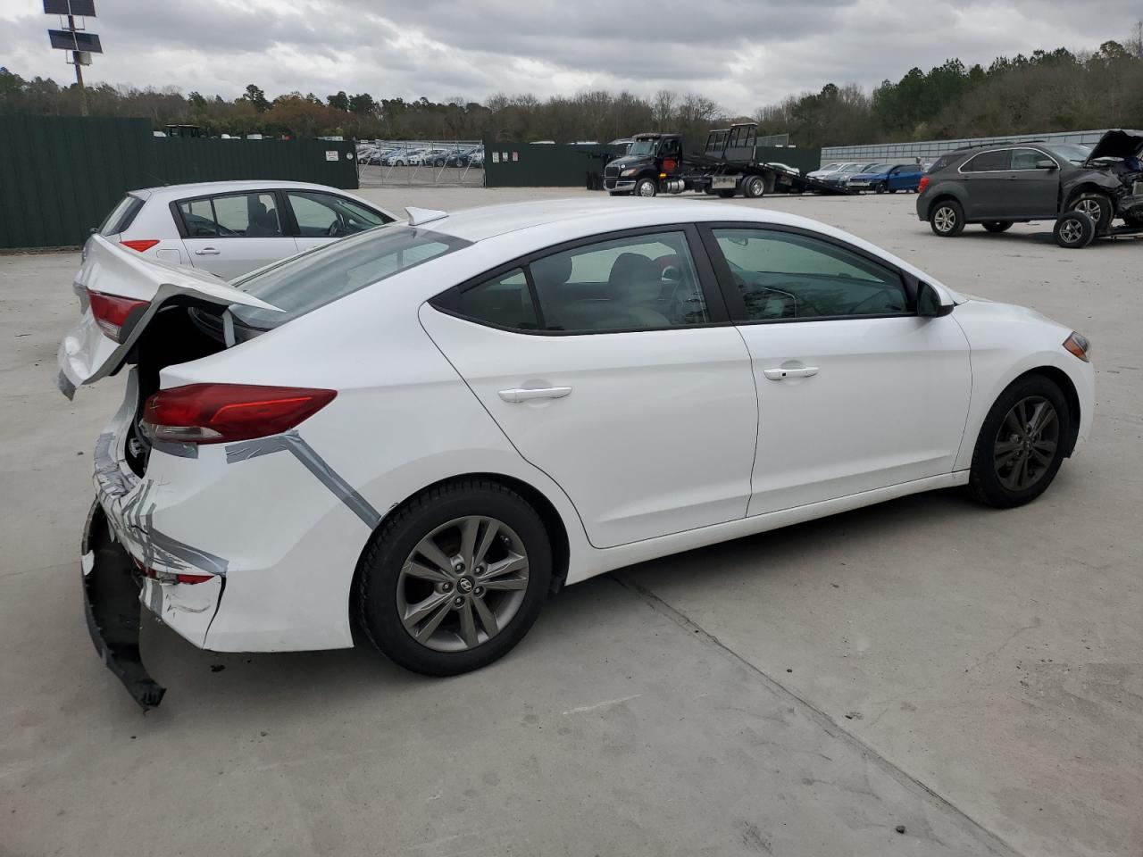 2017 HYUNDAI ELANTRA SE - Image 3