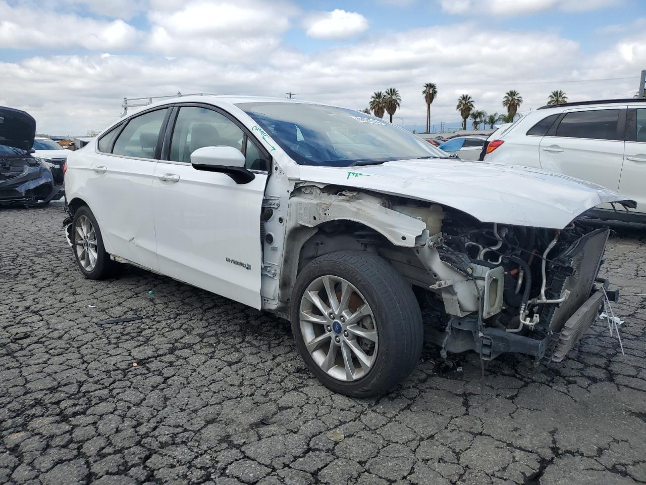 2017 FORD FUSION SE - Фото 4