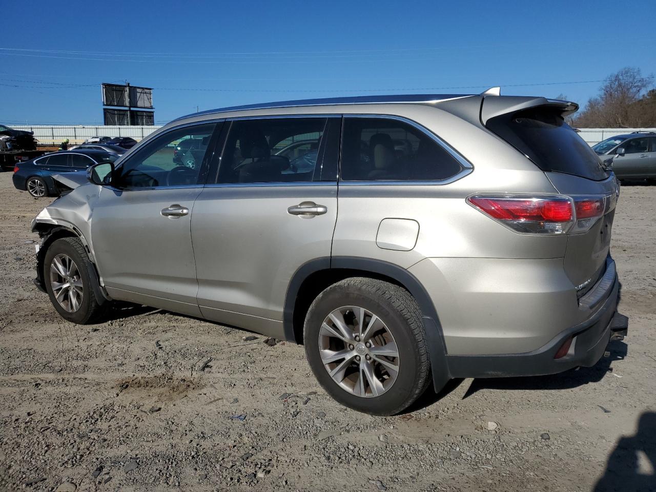 2014 TOYOTA HIGHLANDER - Фото 2
