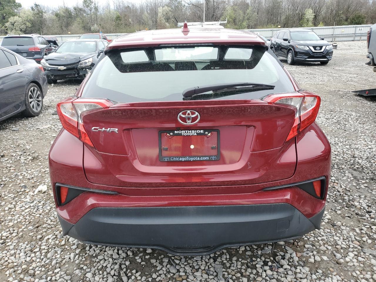2019 TOYOTA C-HR XLE - Image 6