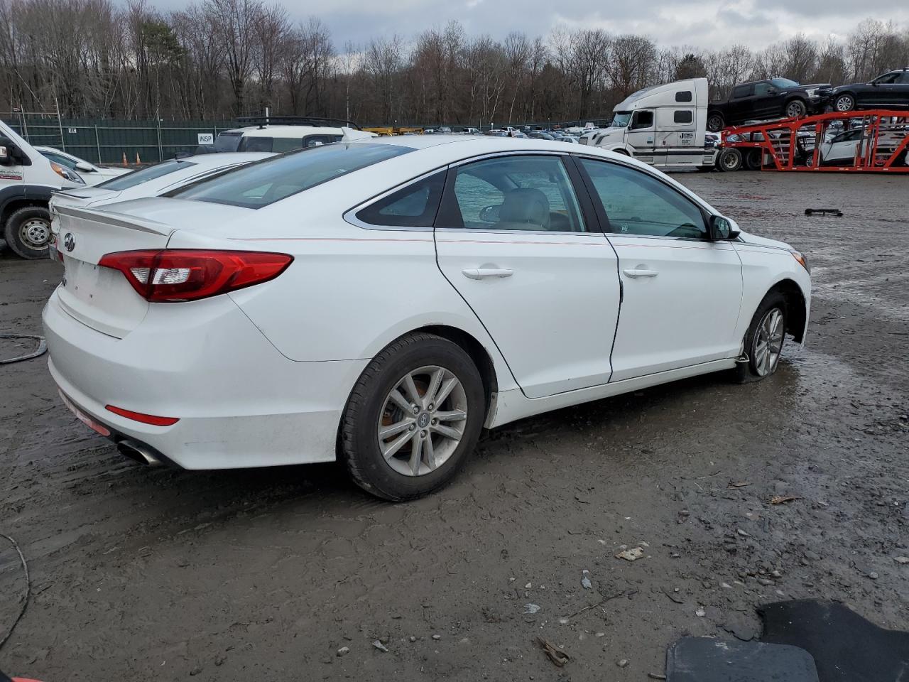 2017 HYUNDAI SONATA SE - Фото 3