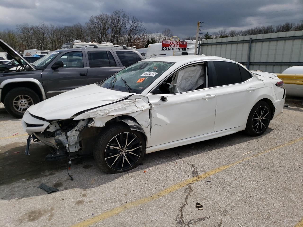 2021 TOYOTA CAMRY SE car image