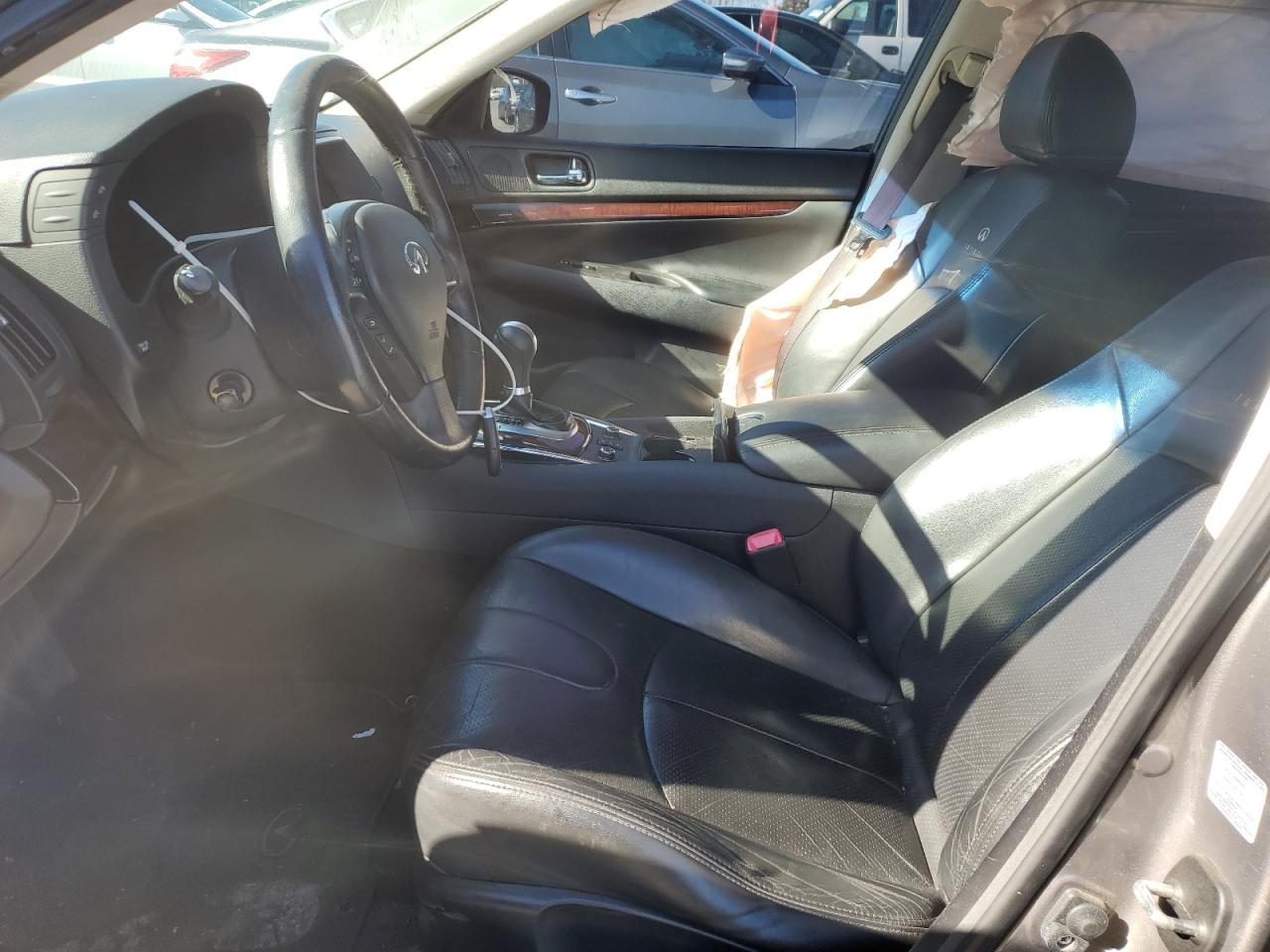 2012 INFINITI G37 - Image 7