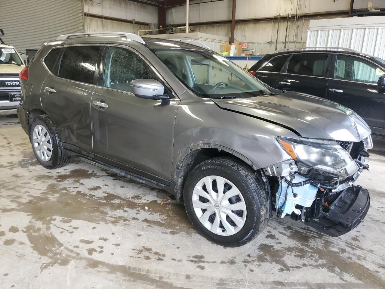 2017 NISSAN ROGUE S - Фото 4