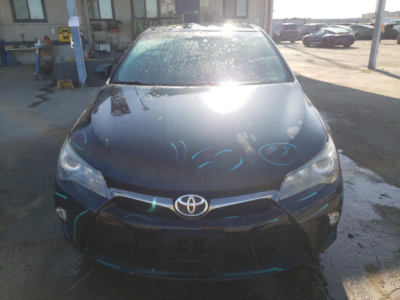 2016 TOYOTA CAMRY LE - Фото 5