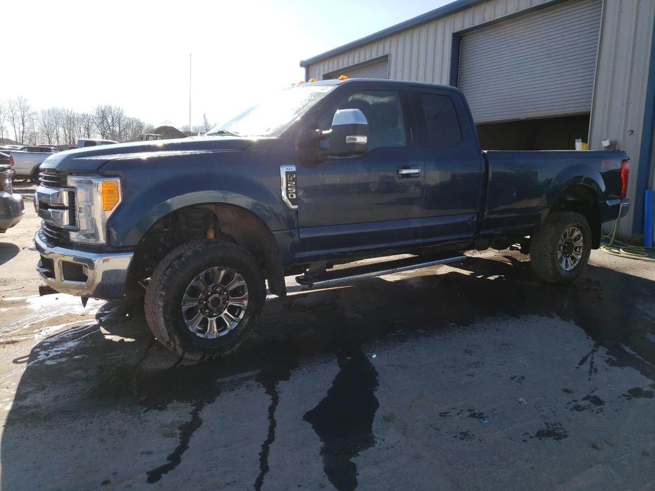 2017 FORD F250 SUPER