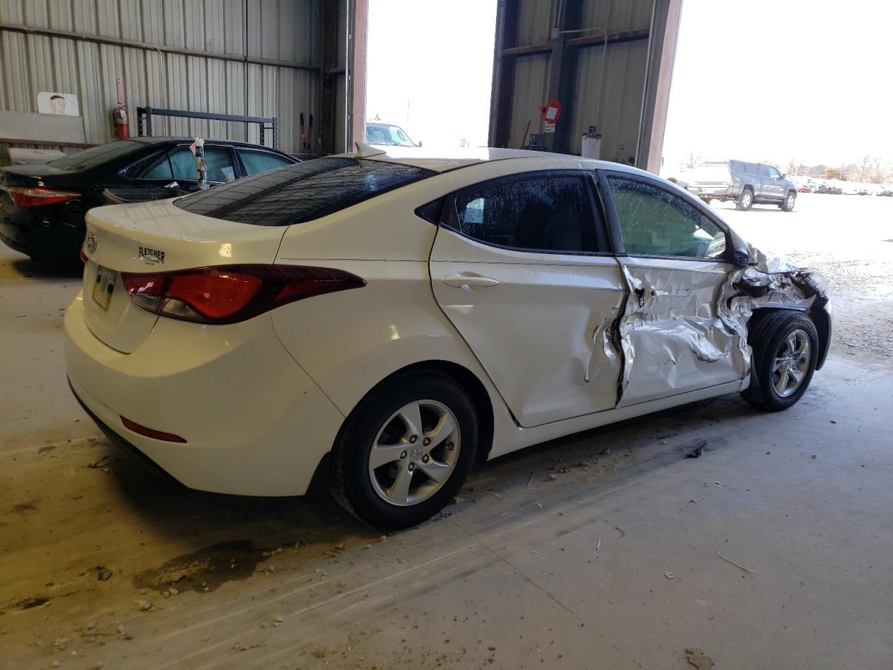 2015 HYUNDAI ELANTRA SE - Фото 3