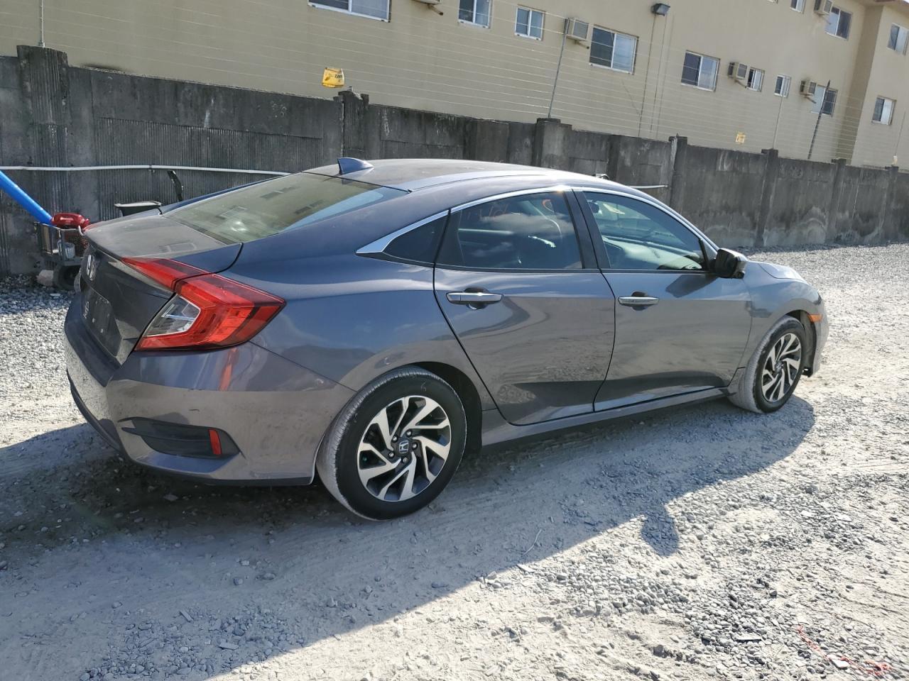 2018 HONDA CIVIC EX - Image 3