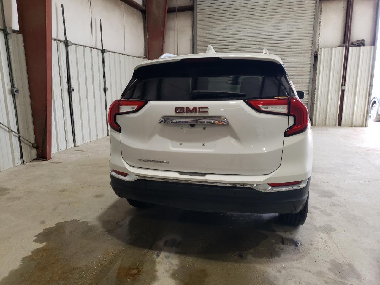 2023 GMC TERRAIN SL - Image 6
