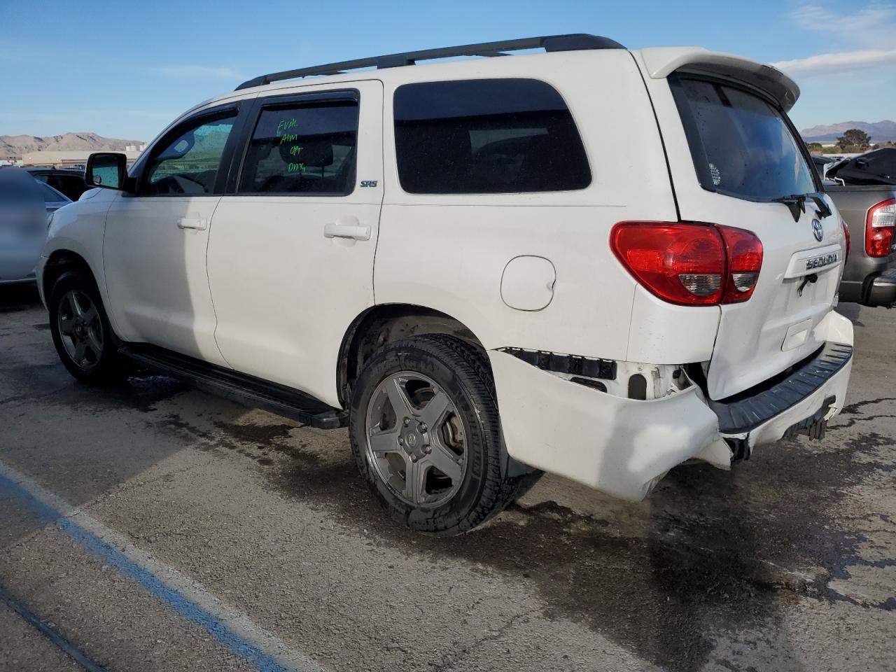 2012 TOYOTA SEQUOIA SR - Фото 2