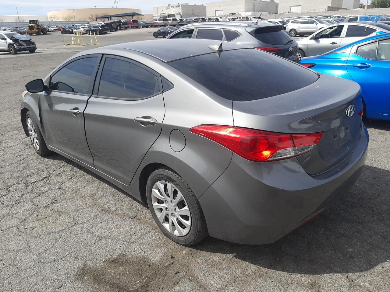 2013 HYUNDAI ELANTRA GL - Image 2