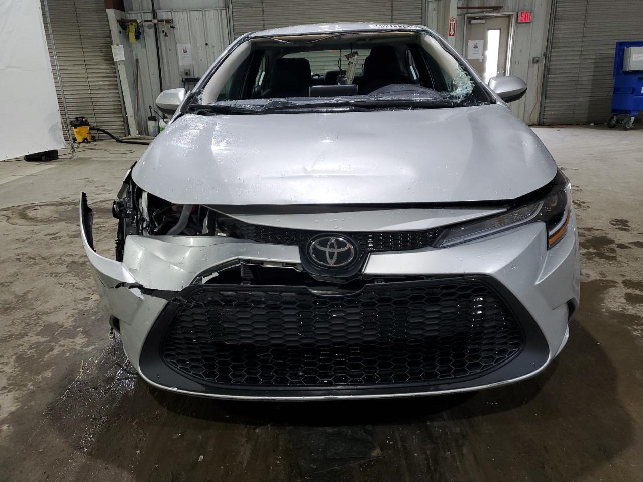 2021 TOYOTA COROLLA LE - Фото 5