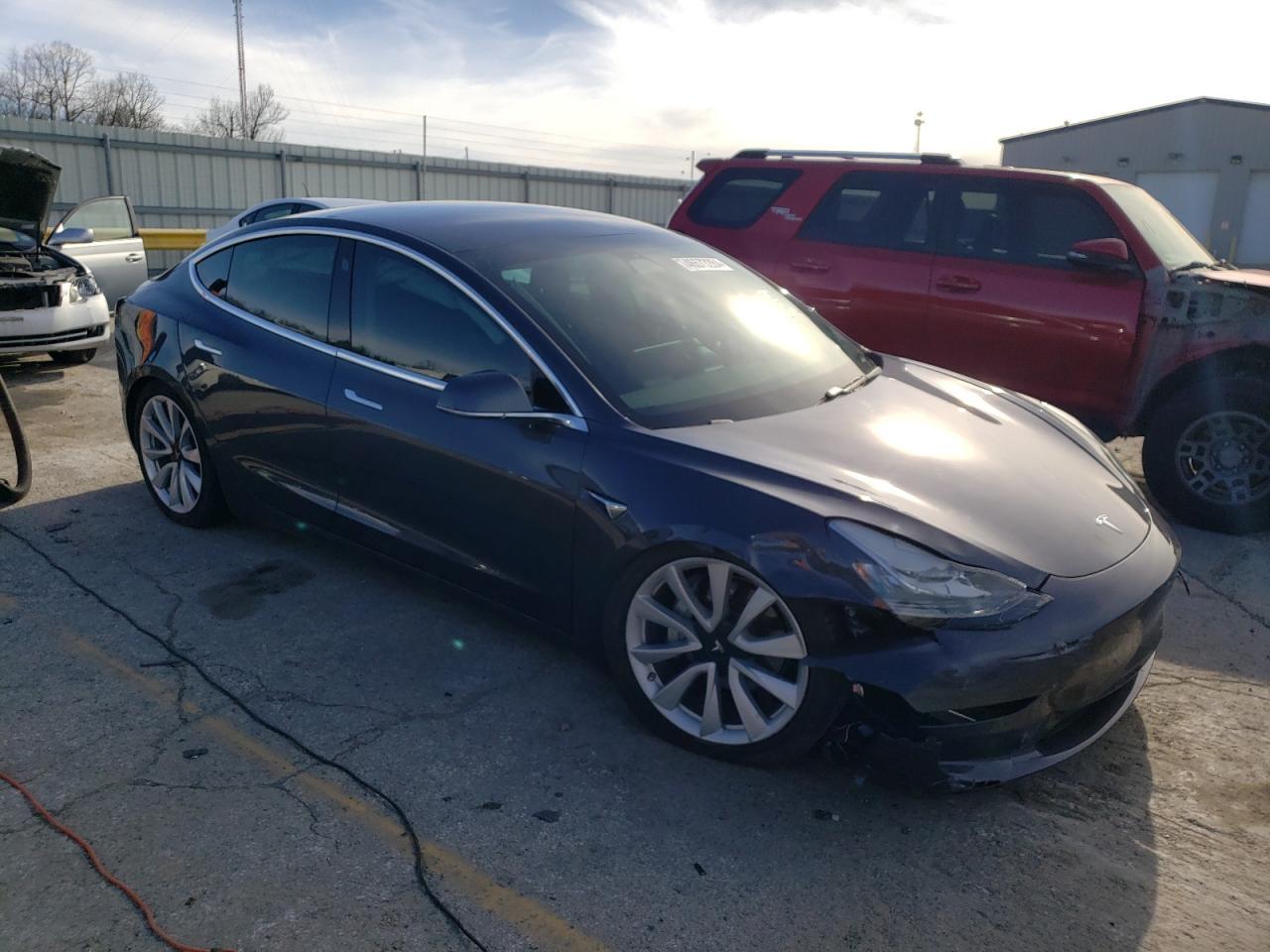 2019 TESLA MODEL 3 - Фото 4