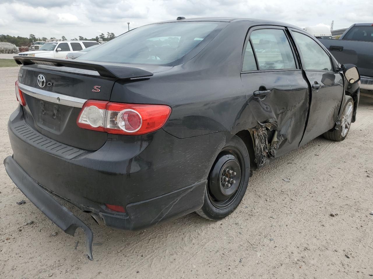 2013 TOYOTA COROLLA BA - Фото 3