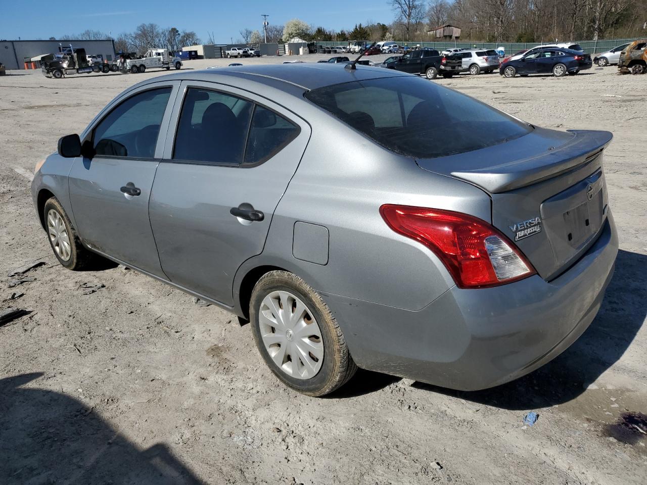 2014 NISSAN VERSA S - Фото 2