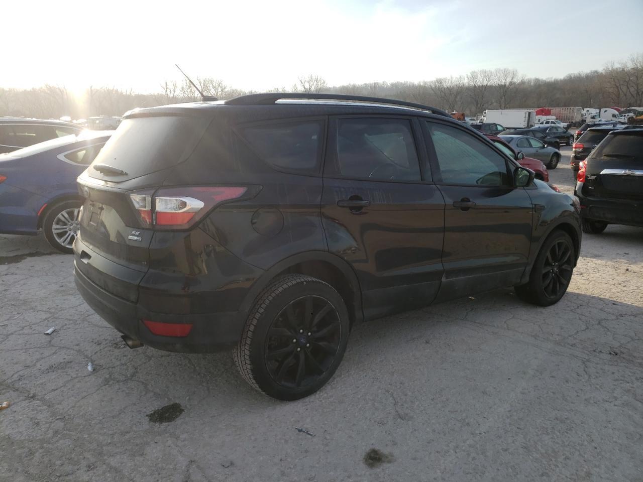 2017 FORD ESCAPE SE - Фото 3