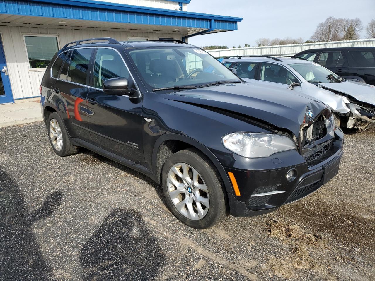 2013 BMW X5 XDRIVE3 - Image 4