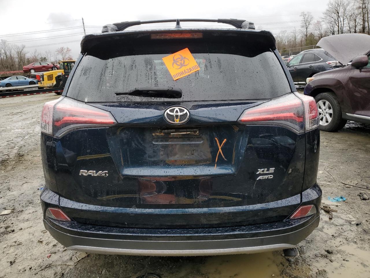 2017 TOYOTA RAV4 XLE - Image 6