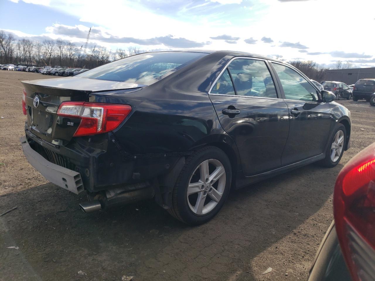 2013 TOYOTA CAMRY L - Image 3