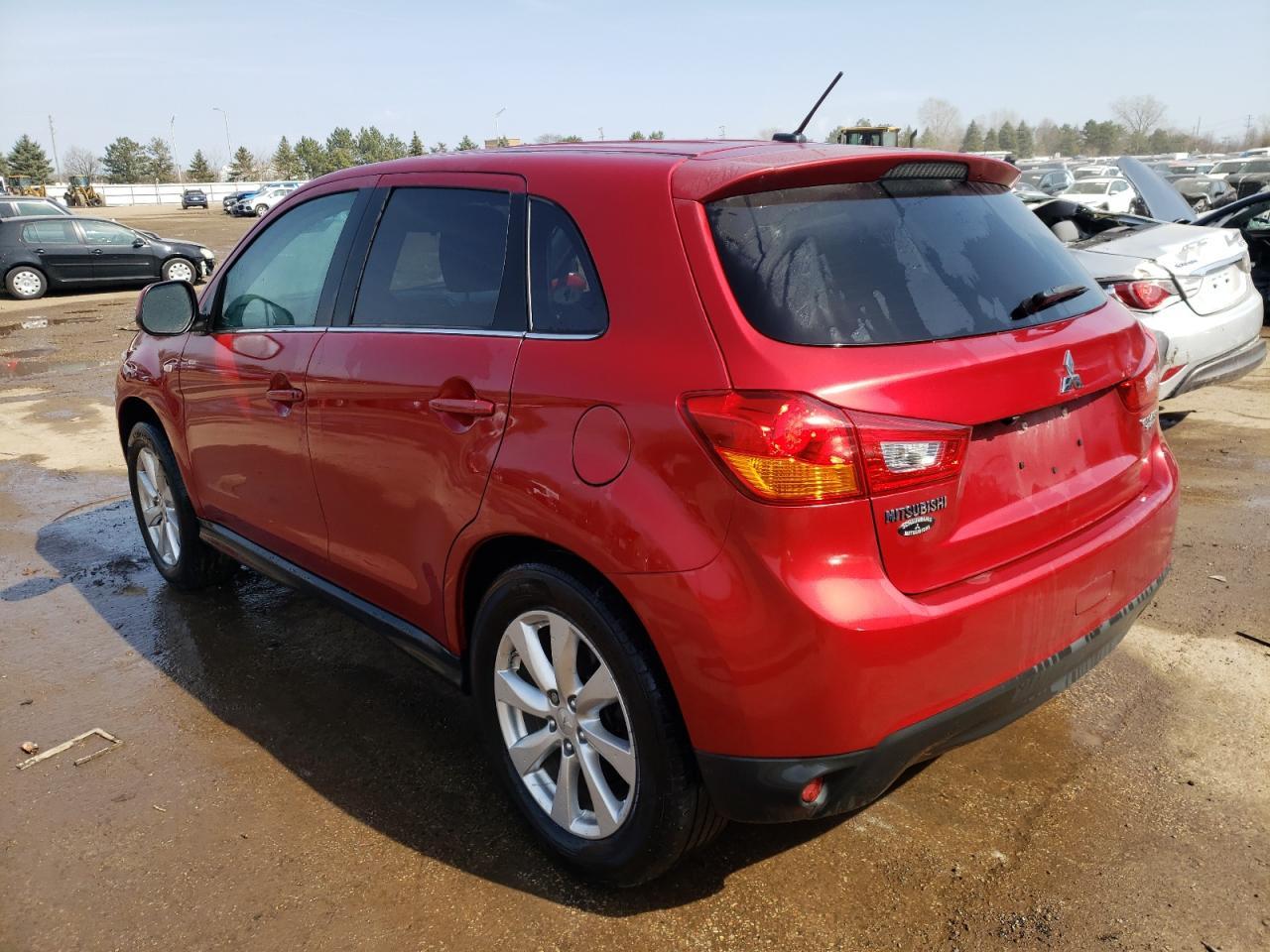 2015 MITSUBISHI OUTLANDER - Фото 2