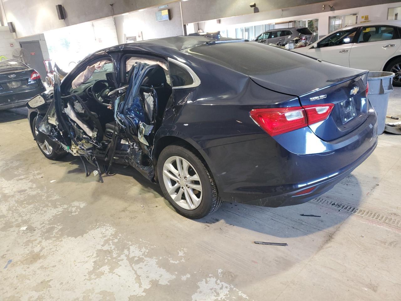 2017 CHEVROLET MALIBU LT - Фото 2