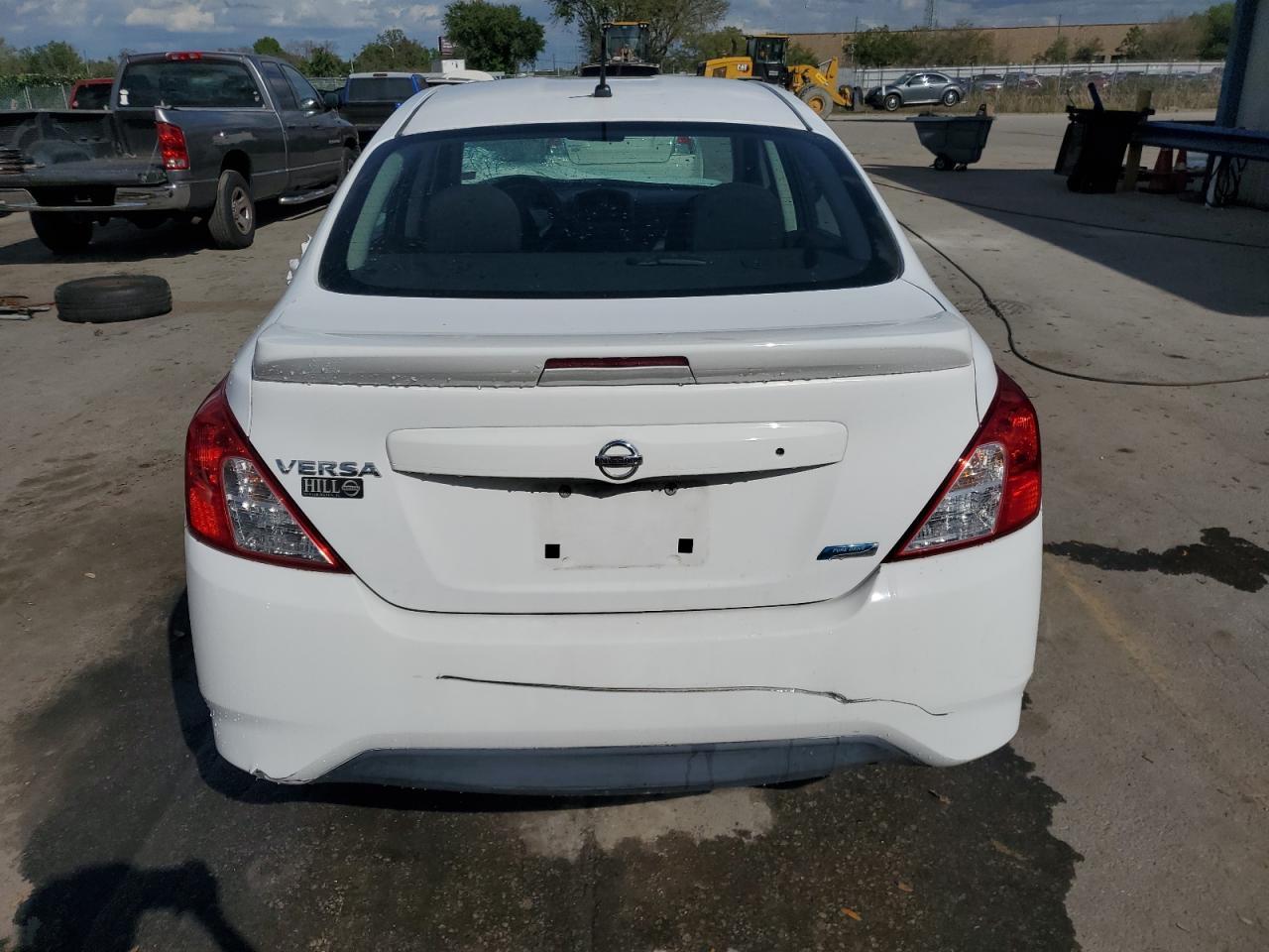 2016 NISSAN VERSA S - Фото 6