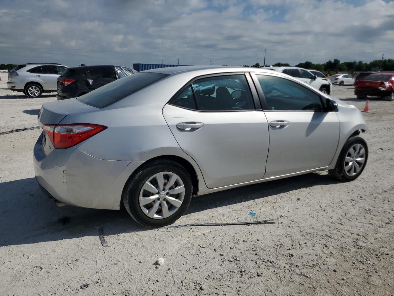 2014 TOYOTA COROLLA L - Фото 3