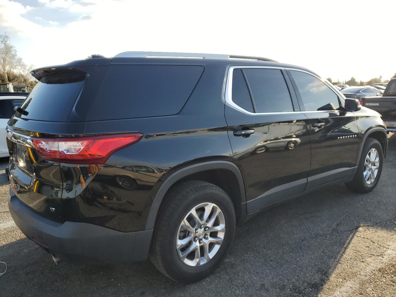 2018 CHEVROLET TRAVERSE L - Фото 3