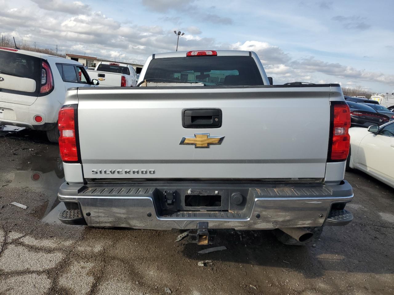 2017 CHEVROLET SILVERADO - Image 6