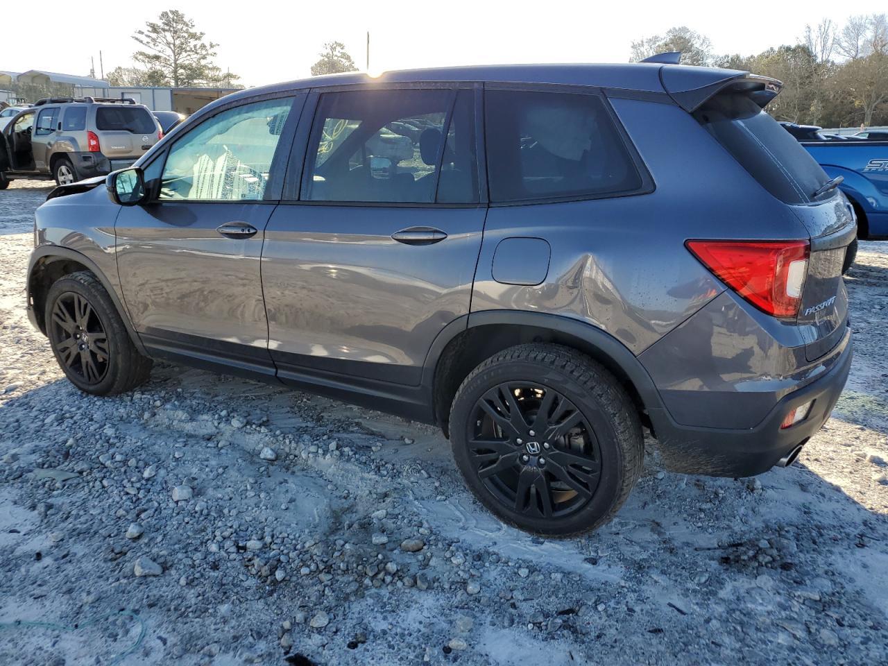 2019 HONDA PASSPORT S - Image 2