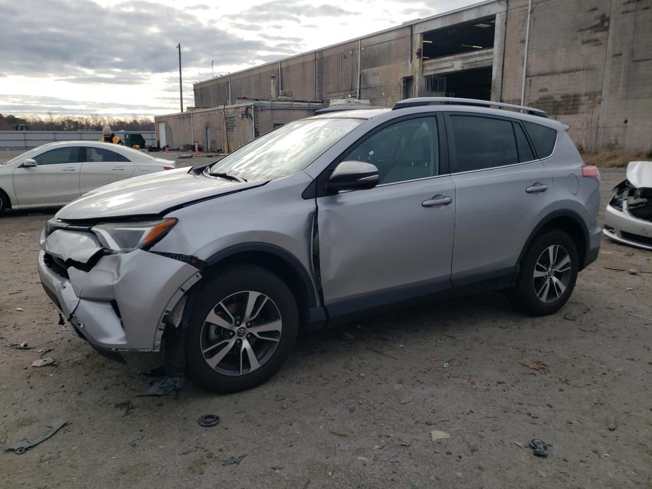 2017 TOYOTA RAV4 XLE car image