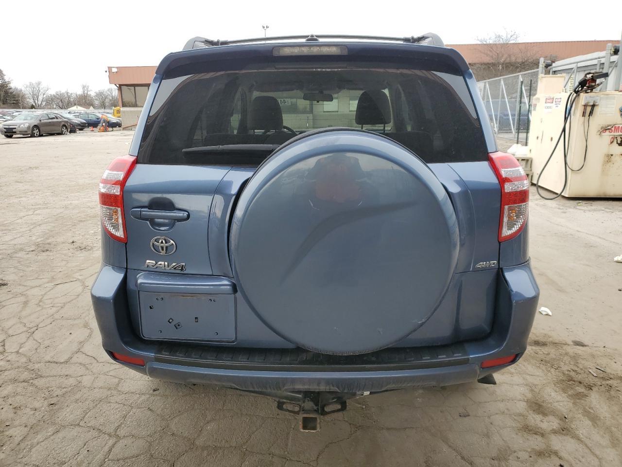 2011 TOYOTA RAV4 - Image 6