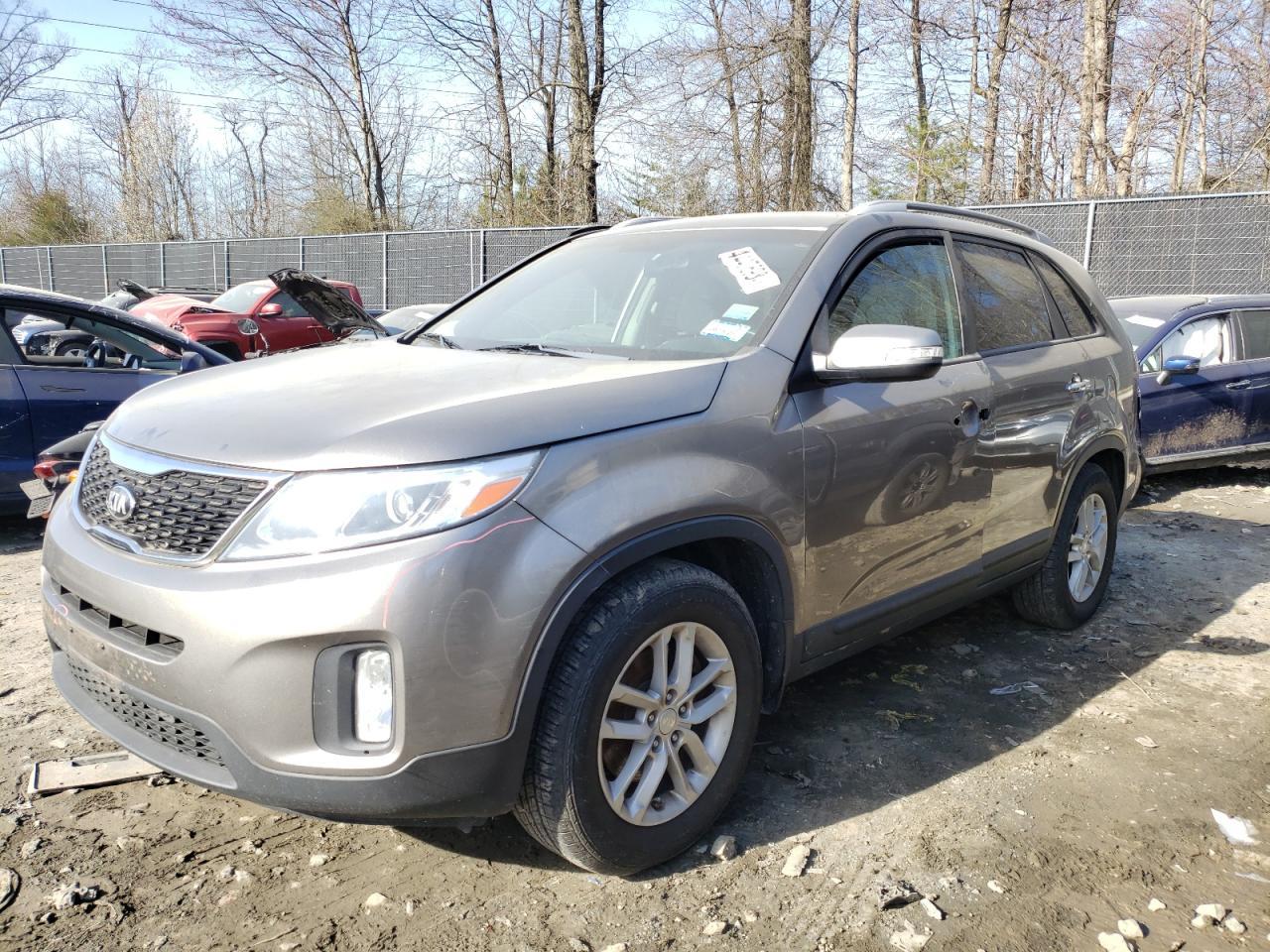 2015 KIA SORENTO LX