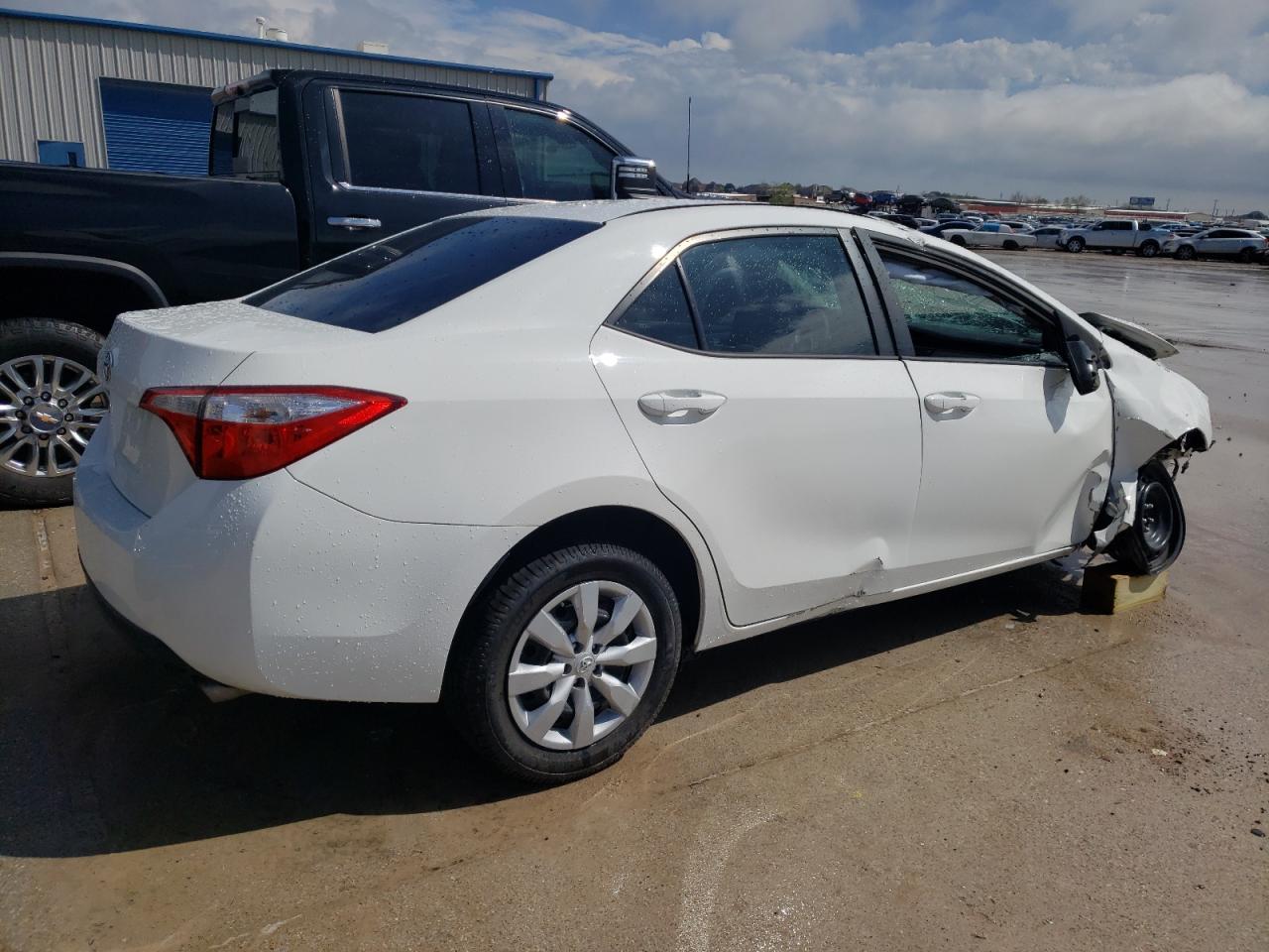 2015 TOYOTA COROLLA L - Фото 3