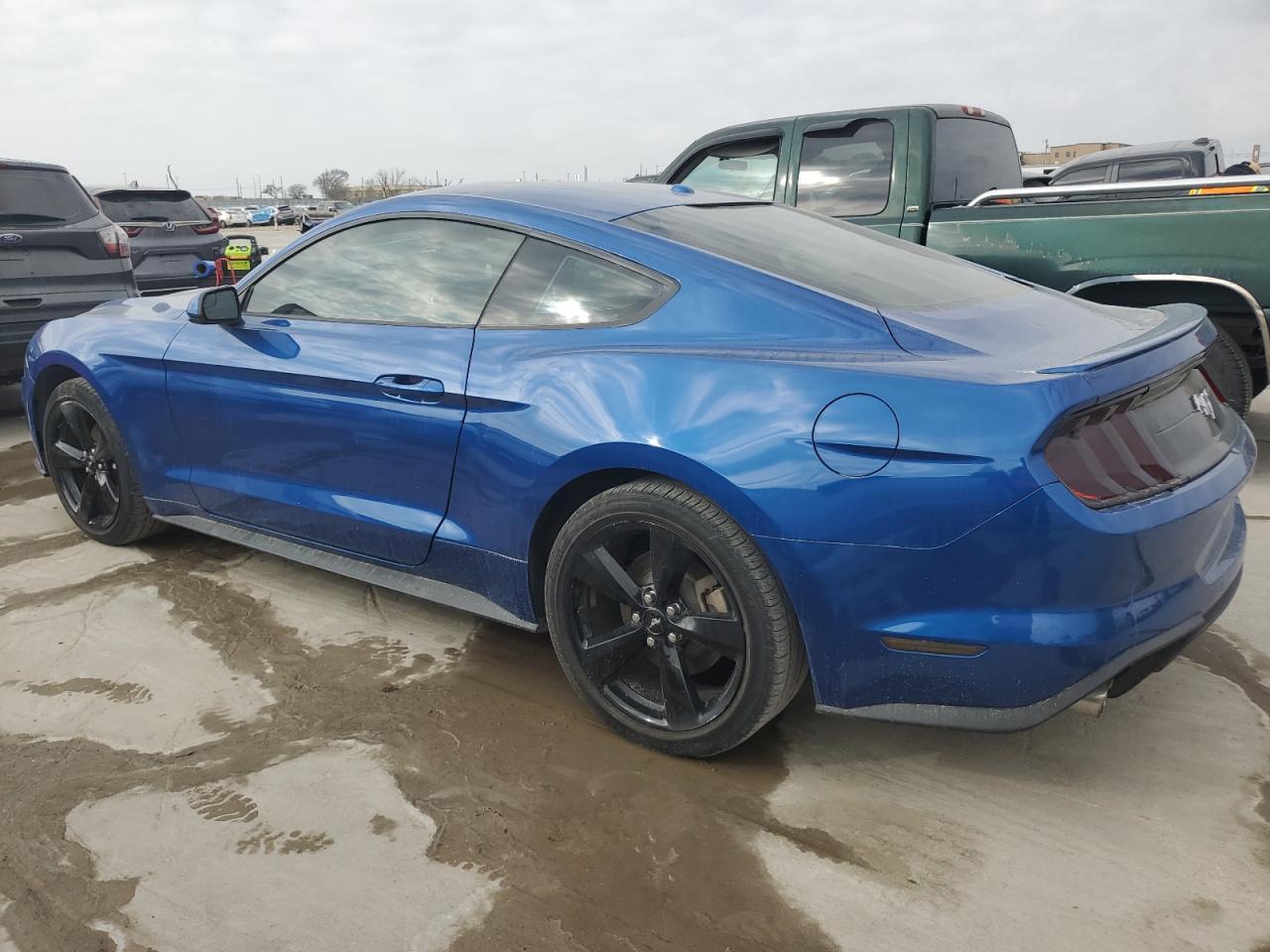 2018 FORD MUSTANG - Фото 2