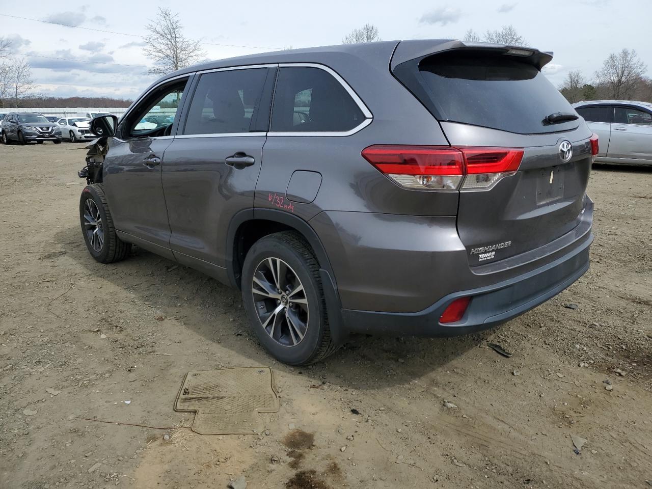 2018 TOYOTA HIGHLANDER - Фото 2