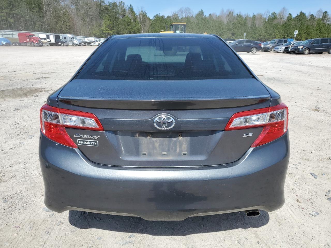 2014 TOYOTA CAMRY L - Image 6