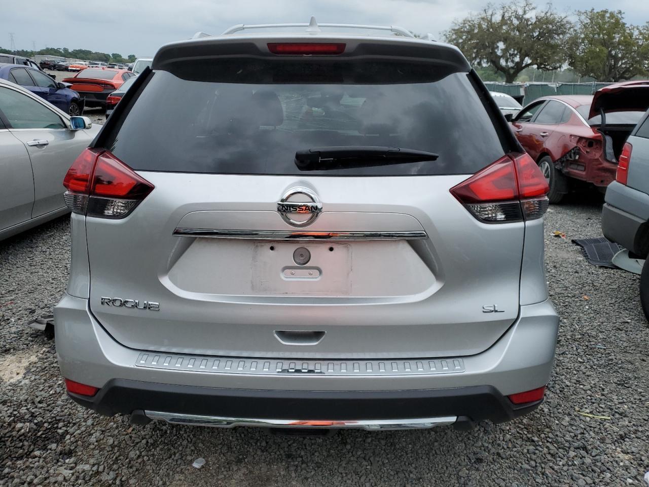 2017 NISSAN ROGUE S - Фото 6