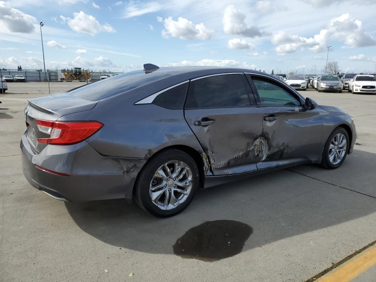 2018 HONDA ACCORD LX - Image 3