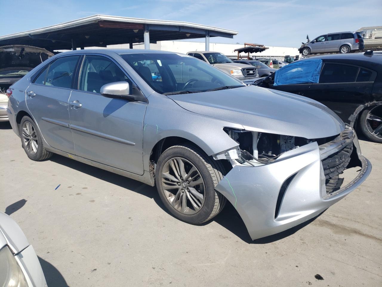 2016 TOYOTA CAMRY LE - Фото 4