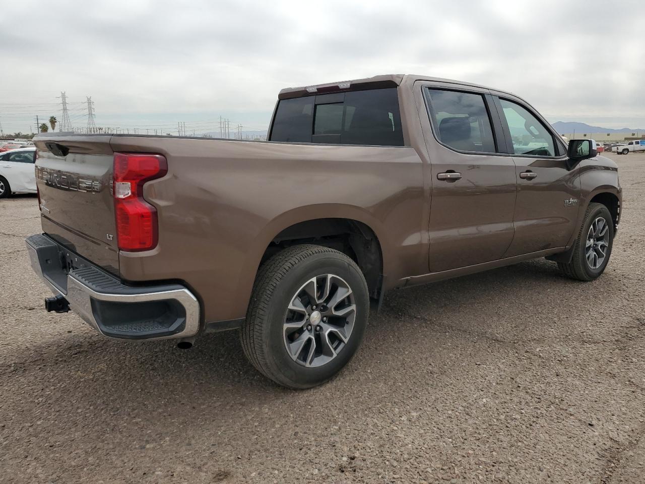 2019 CHEVROLET SILVERADO - Фото 3