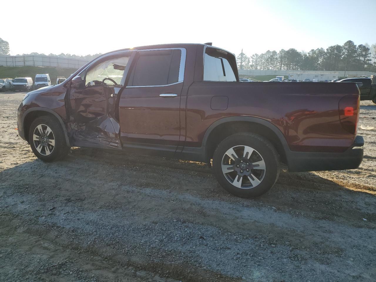 2017 HONDA RIDGELINE - Image 2