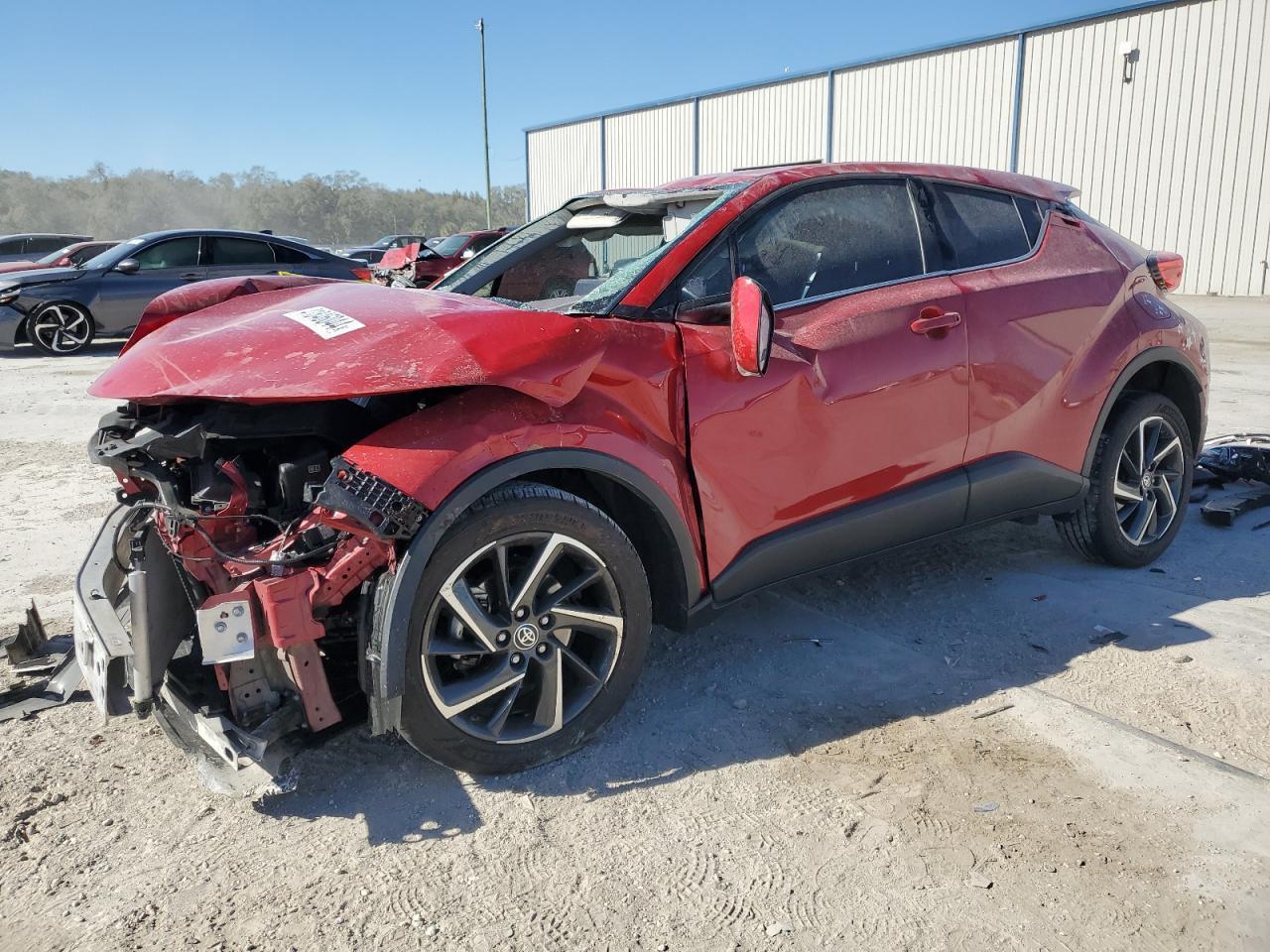 2021 TOYOTA C-HR XLE