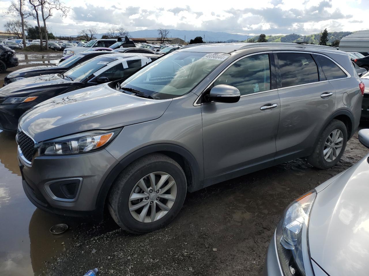 2017 KIA SORENTO LX