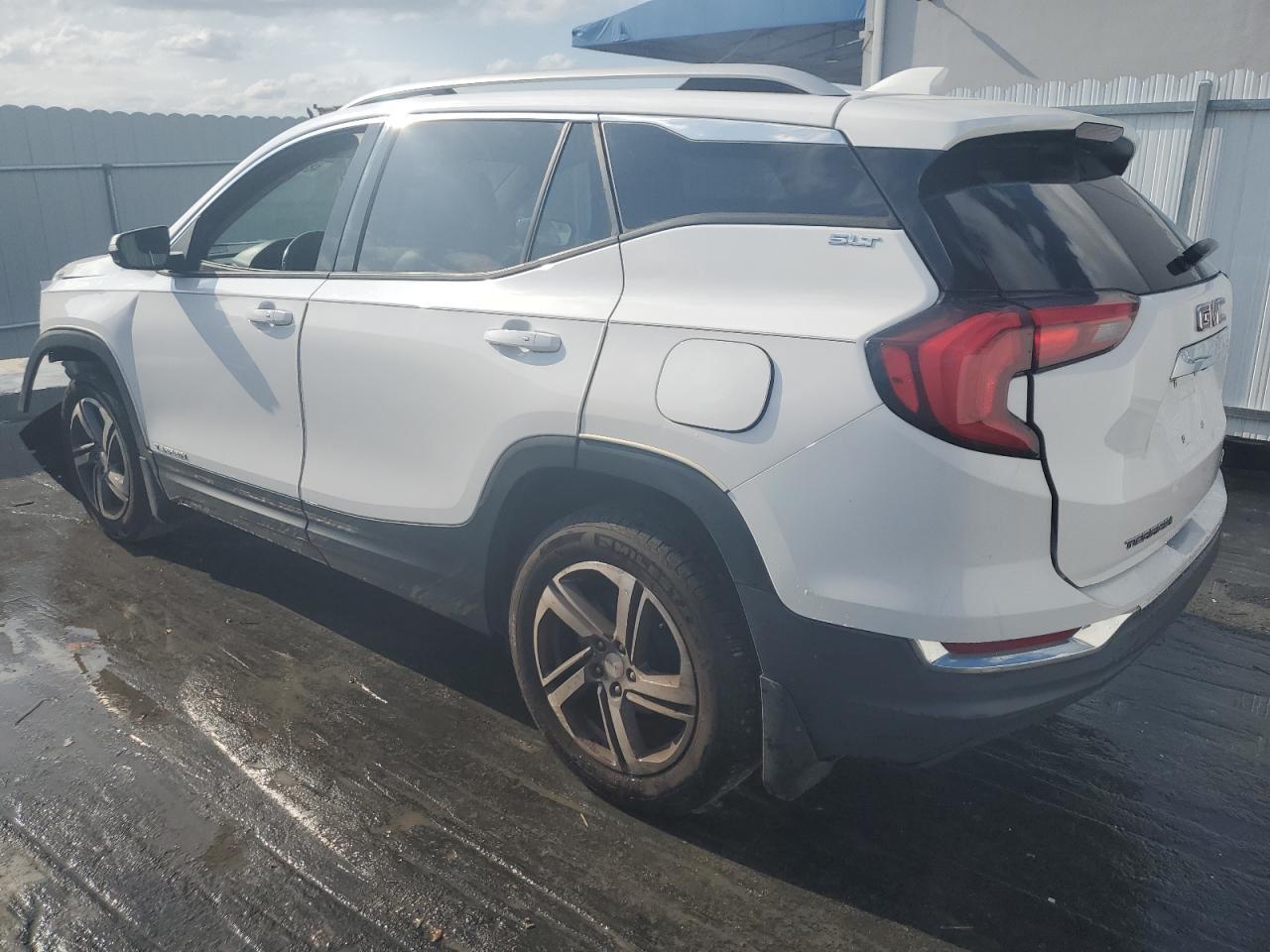 2018 GMC TERRAIN SL - Image 2