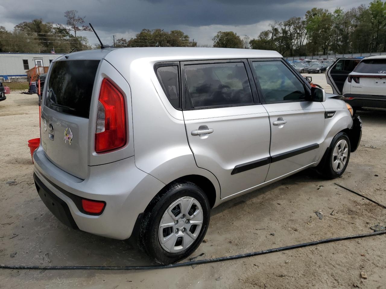 2013 KIA SOUL - Image 3