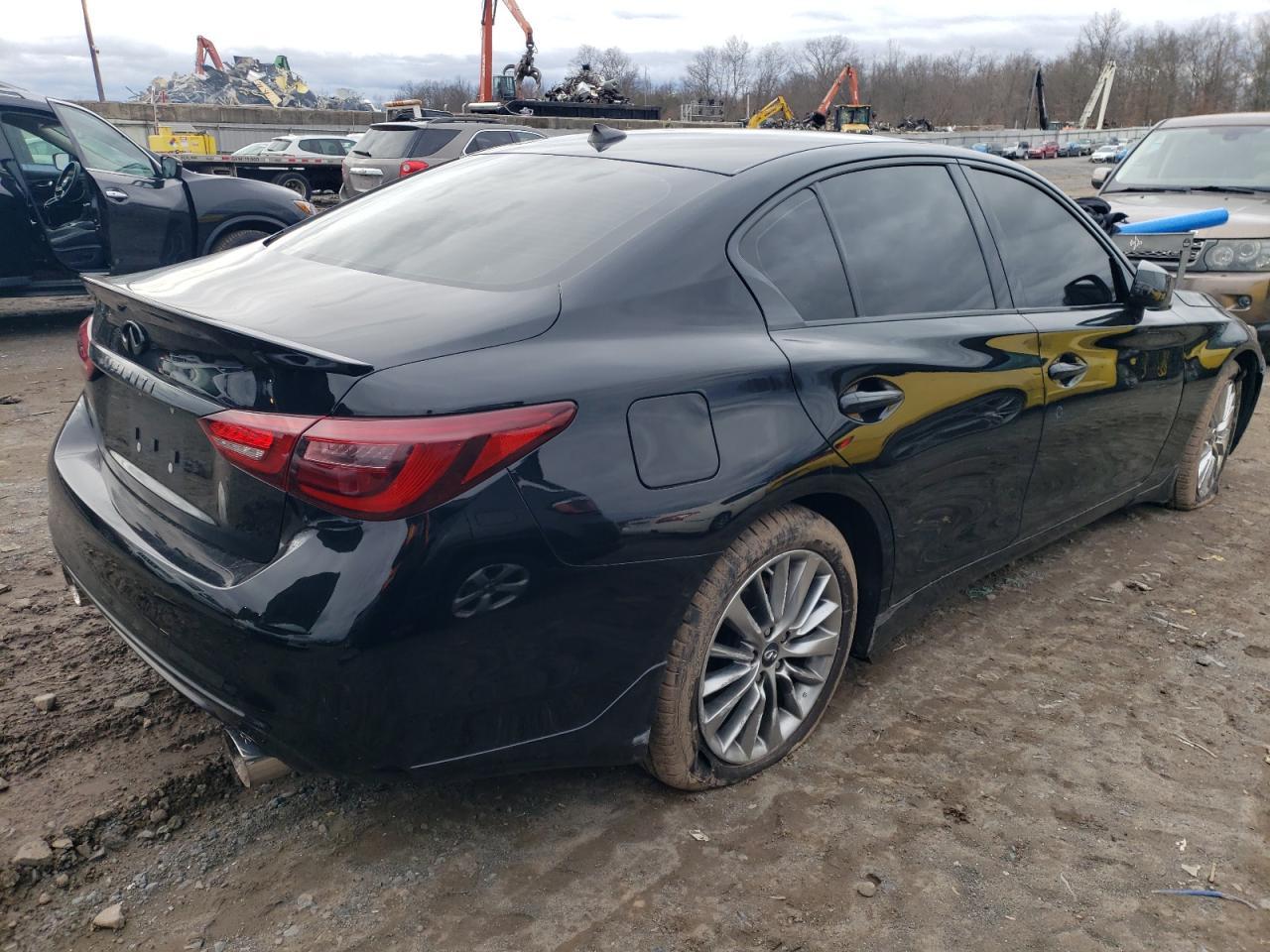 2018 INFINITI Q50 LUXE - Image 3