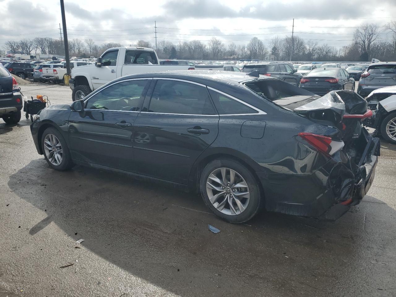 2022 TOYOTA AVALON XLE - Image 2